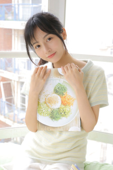 《漂亮的女邻居》三级